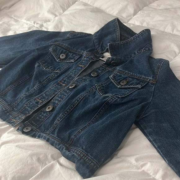 Vintage denim jacket from Mossimo Supply Co. Cute 90s jean jacket fitting large. - Picture 3 of 5
